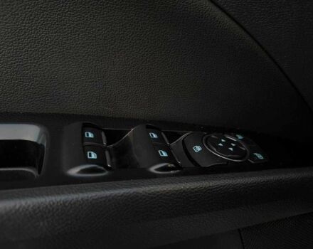 Сірий Форд Фьюжен, об'ємом двигуна 0 л та пробігом 223 тис. км за 9990 $, фото 16 на Automoto.ua