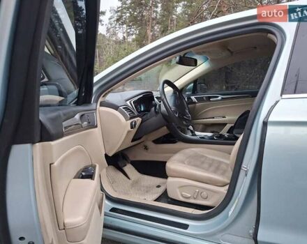 Форд Фьюжн 2013 в Киеве на Automoto.ua Серый Форд Фьюжн, объемом двигателя 2 л и пробегом 274 тыс. км за 11800 $, фото 1 на Automoto.ua