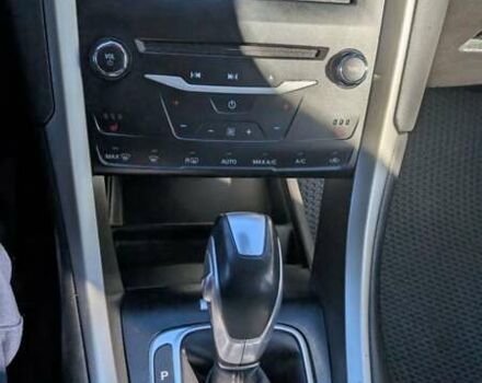 Сірий Форд Фьюжен, об'ємом двигуна 2 л та пробігом 235 тис. км за 12000 $, фото 3 на Automoto.ua