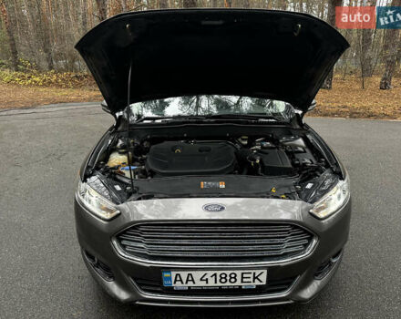 Сірий Форд Фьюжен, об'ємом двигуна 2 л та пробігом 250 тис. км за 7400 $, фото 31 на Automoto.ua