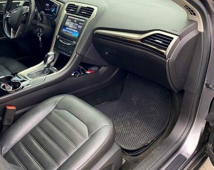 Серый Форд Фьюжн, объемом двигателя 2 л и пробегом 192 тыс. км за 10800 $, фото 4 на Automoto.ua