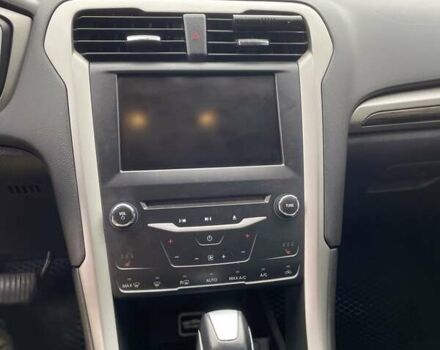 Сірий Форд Фьюжен, об'ємом двигуна 2 л та пробігом 158 тис. км за 10900 $, фото 6 на Automoto.ua