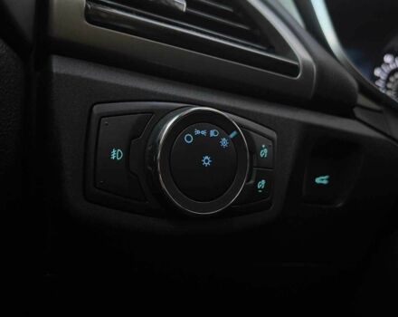 Сірий Форд Фьюжен, об'ємом двигуна 0 л та пробігом 223 тис. км за 9990 $, фото 18 на Automoto.ua