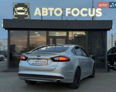 Серый Форд Фьюжн, объемом двигателя 1.6 л и пробегом 223 тыс. км за 9990 $, фото 7 на Automoto.ua