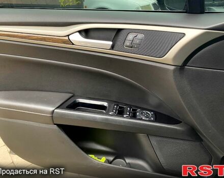 Серый Форд Фьюжн, объемом двигателя 2 л и пробегом 192 тыс. км за 10800 $, фото 9 на Automoto.ua