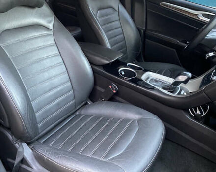 Сірий Форд Фьюжен, об'ємом двигуна 2 л та пробігом 220 тис. км за 12700 $, фото 19 на Automoto.ua