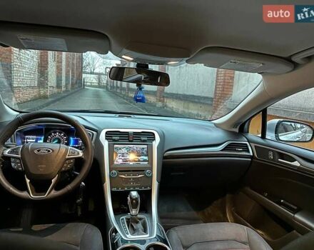 Серый Форд Фьюжн, объемом двигателя 1.6 л и пробегом 255 тыс. км за 8499 $, фото 43 на Automoto.ua
