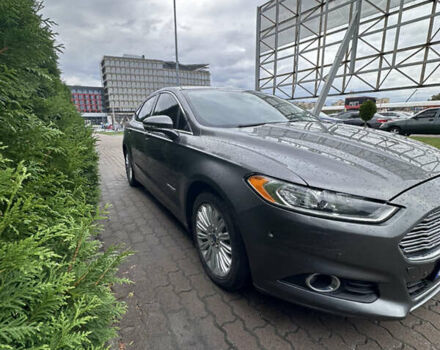 Серый Форд Фьюжн, объемом двигателя 2 л и пробегом 202 тыс. км за 12000 $, фото 3 на Automoto.ua