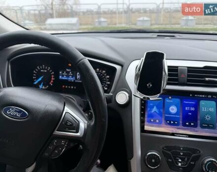 Сірий Форд Фьюжен, об'ємом двигуна 2 л та пробігом 237 тис. км за 8800 $, фото 5 на Automoto.ua