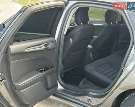 Серый Форд Фьюжн, объемом двигателя 2 л и пробегом 244 тыс. км за 9999 $, фото 16 на Automoto.ua