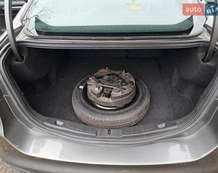 Серый Форд Фьюжн, объемом двигателя 1.6 л и пробегом 198 тыс. км за 8300 $, фото 13 на Automoto.ua