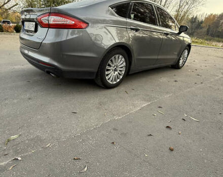 Серый Форд Фьюжн, объемом двигателя 2 л и пробегом 253 тыс. км за 10200 $, фото 3 на Automoto.ua