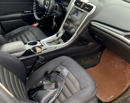 Серый Форд Фьюжн, объемом двигателя 2.5 л и пробегом 180 тыс. км за 9300 $, фото 4 на Automoto.ua