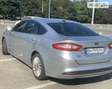 Серый Форд Фьюжн, объемом двигателя 2 л и пробегом 190 тыс. км за 12250 $, фото 4 на Automoto.ua
