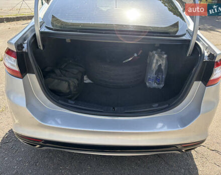 Серый Форд Фьюжн, объемом двигателя 2 л и пробегом 218 тыс. км за 9850 $, фото 4 на Automoto.ua
