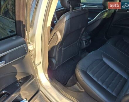 Сірий Форд Фьюжен, об'ємом двигуна 1.5 л та пробігом 119 тис. км за 12300 $, фото 5 на Automoto.ua