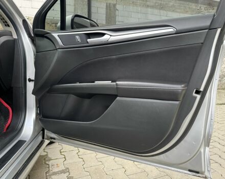 Сірий Форд Фьюжен, об'ємом двигуна 2.5 л та пробігом 227 тис. км за 8800 $, фото 6 на Automoto.ua