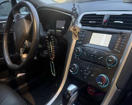 Сірий Форд Фьюжен, об'ємом двигуна 2 л та пробігом 261 тис. км за 8000 $, фото 7 на Automoto.ua