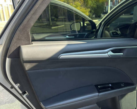 Серый Форд Фьюжн, объемом двигателя 2.5 л и пробегом 275 тыс. км за 9000 $, фото 9 на Automoto.ua