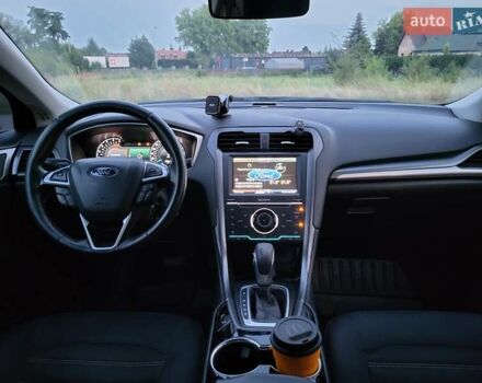 Серый Форд Фьюжн, объемом двигателя 2.49 л и пробегом 225 тыс. км за 9500 $, фото 9 на Automoto.ua