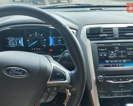 Серый Форд Фьюжн, объемом двигателя 2 л и пробегом 197 тыс. км за 12500 $, фото 5 на Automoto.ua