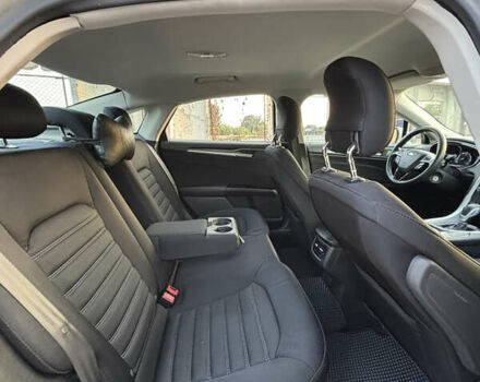 Серый Форд Фьюжн, объемом двигателя 2.5 л и пробегом 300 тыс. км за 8500 $, фото 9 на Automoto.ua