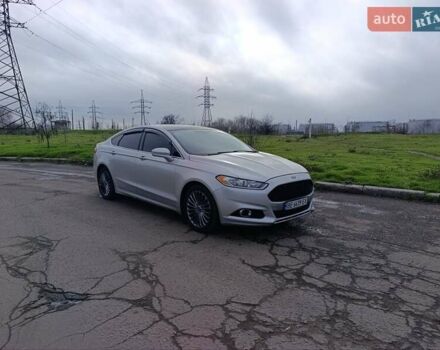 Серый Форд Фьюжн, объемом двигателя 2 л и пробегом 201 тыс. км за 8600 $, фото 5 на Automoto.ua