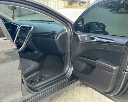 Серый Форд Фьюжн, объемом двигателя 2 л и пробегом 160 тыс. км за 8450 $, фото 6 на Automoto.ua