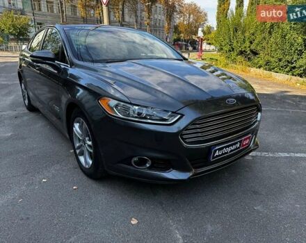 Сірий Форд Фьюжен, об'ємом двигуна 2 л та пробігом 109 тис. км за 15990 $, фото 3 на Automoto.ua