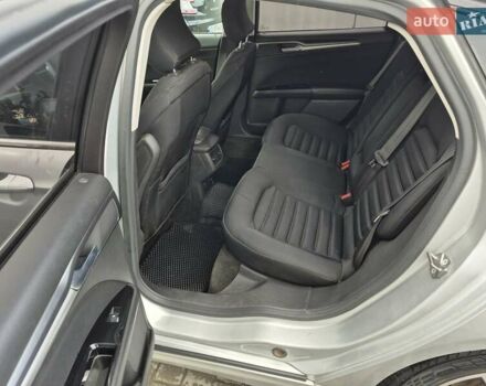 Серый Форд Фьюжн, объемом двигателя 2 л и пробегом 162 тыс. км за 10500 $, фото 3 на Automoto.ua
