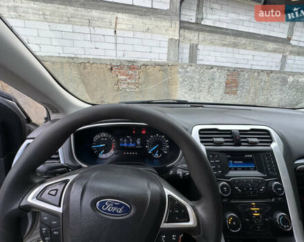 Серый Форд Фьюжн, объемом двигателя 2.5 л и пробегом 227 тыс. км за 8800 $, фото 3 на Automoto.ua