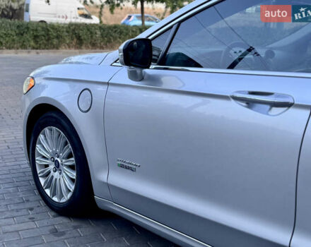 Форд Фьюжн 2014 в Одессе на Automoto.ua Серый Форд Фьюжн, объемом двигателя 2 л и пробегом 266 тыс. км за 12400 $, фото 16 на Automoto.ua