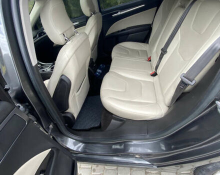 Сірий Форд Фьюжен, об'ємом двигуна 2 л та пробігом 214 тис. км за 13300 $, фото 5 на Automoto.ua