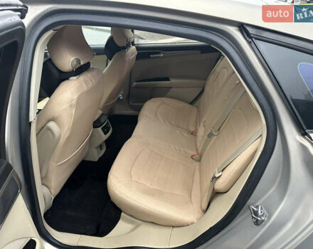 Серый Форд Фьюжн, объемом двигателя 2.49 л и пробегом 178 тыс. км за 6900 $, фото 3 на Automoto.ua