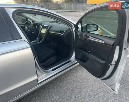 Форд Фьюжн 2014 в Черновцах на Automoto.ua Серый Форд Фьюжн, объемом двигателя 2.49 л и пробегом 230 тыс. км за 9300 $, фото 11 на Automoto.ua