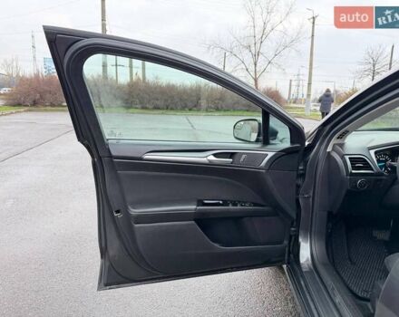 Серый Форд Фьюжн, объемом двигателя 2.5 л и пробегом 224 тыс. км за 9800 $, фото 33 на Automoto.ua