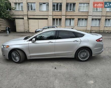 Сірий Форд Фьюжен, об'ємом двигуна 2 л та пробігом 242 тис. км за 10500 $, фото 3 на Automoto.ua