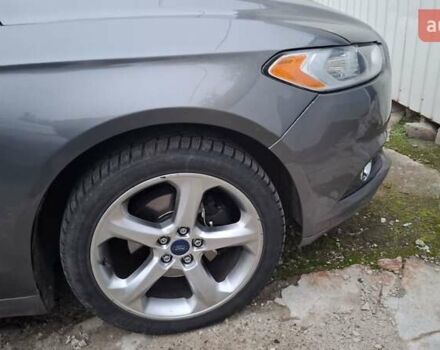 Серый Форд Фьюжн, объемом двигателя 2 л и пробегом 330 тыс. км за 8500 $, фото 4 на Automoto.ua