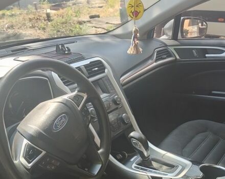 Серый Форд Фьюжн, объемом двигателя 2.5 л и пробегом 380 тыс. км за 8900 $, фото 5 на Automoto.ua