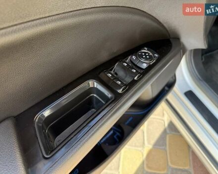 Сірий Форд Фьюжен, об'ємом двигуна 2 л та пробігом 152 тис. км за 11499 $, фото 35 на Automoto.ua