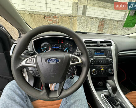 Серый Форд Фьюжн, объемом двигателя 2.5 л и пробегом 227 тыс. км за 8800 $, фото 2 на Automoto.ua