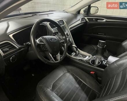 Серый Форд Фьюжн, объемом двигателя 2 л и пробегом 145 тыс. км за 10200 $, фото 5 на Automoto.ua