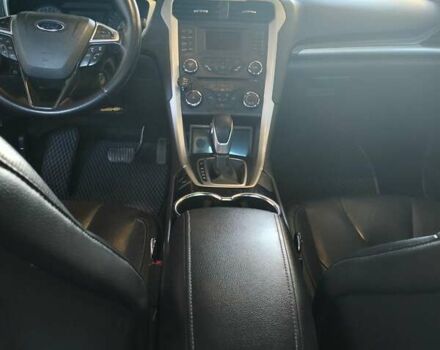 Серый Форд Фьюжн, объемом двигателя 2.49 л и пробегом 270 тыс. км за 8000 $, фото 5 на Automoto.ua