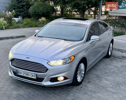 Форд Фьюжн 2014 в Одессе на Automoto.ua Серый Форд Фьюжн, объемом двигателя 2 л и пробегом 266 тыс. км за 12400 $, фото 2 на Automoto.ua
