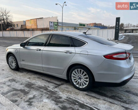 Серый Форд Фьюжн, объемом двигателя 2 л и пробегом 224 тыс. км за 10600 $, фото 5 на Automoto.ua