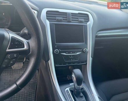 Форд Фьюжн 2014 в Черновцах на Automoto.ua Серый Форд Фьюжн, объемом двигателя 2.49 л и пробегом 230 тыс. км за 9300 $, фото 7 на Automoto.ua
