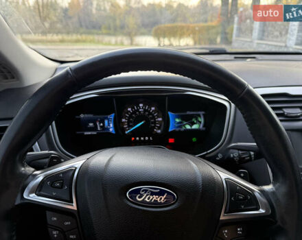 Серый Форд Фьюжн, объемом двигателя 2 л и пробегом 253 тыс. км за 10200 $, фото 4 на Automoto.ua