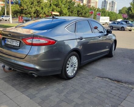 Сірий Форд Фьюжен, об'ємом двигуна 2 л та пробігом 197 тис. км за 12500 $, фото 4 на Automoto.ua