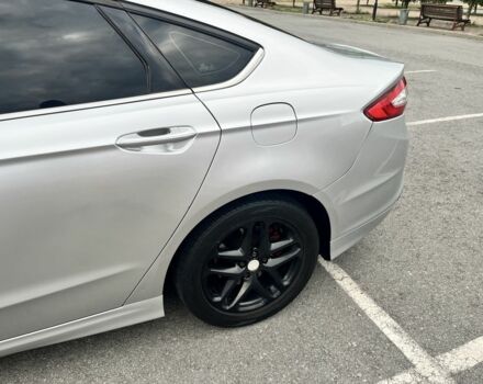 Серый Форд Фьюжн, объемом двигателя 2.5 л и пробегом 299 тыс. км за 8500 $, фото 4 на Automoto.ua