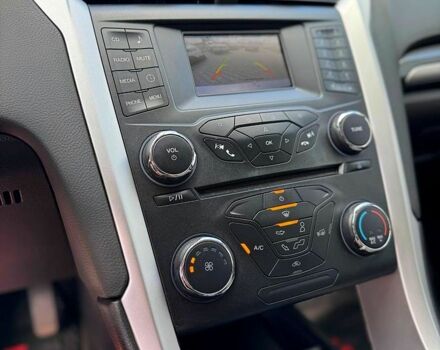 Серый Форд Фьюжн, объемом двигателя 2.5 л и пробегом 140 тыс. км за 10500 $, фото 6 на Automoto.ua